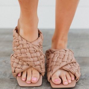 Steve Madden Braided Sandals 7.5